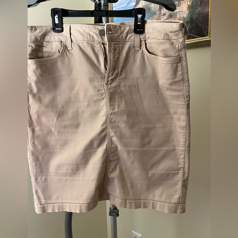 Nydj beige jean skirt